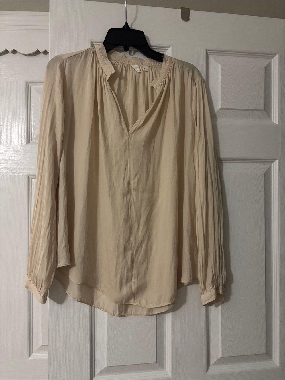 GAP Lightweight Cream V-Neck Long-Sleeve Blouse